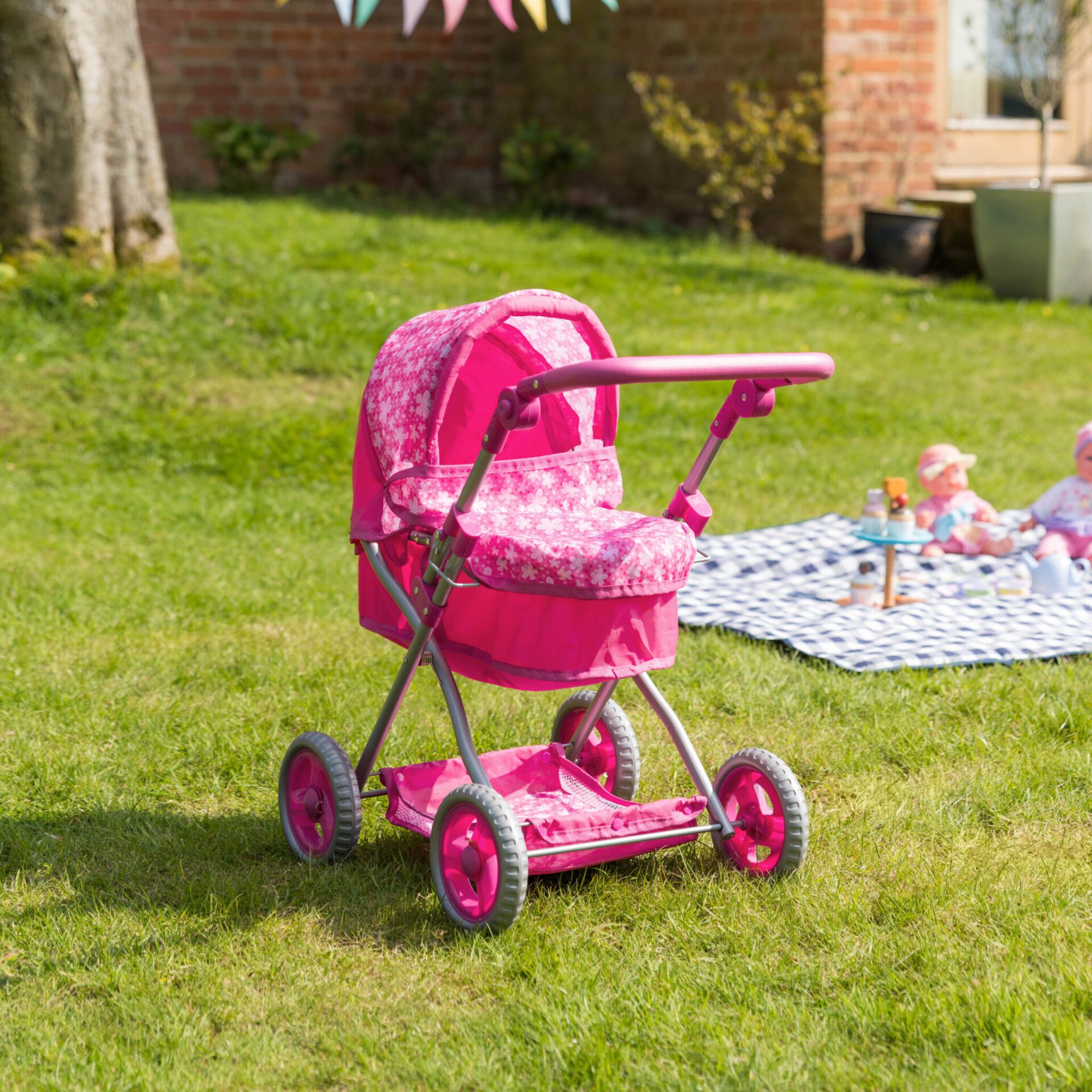 Snuggles Dolls Pram - Image 4