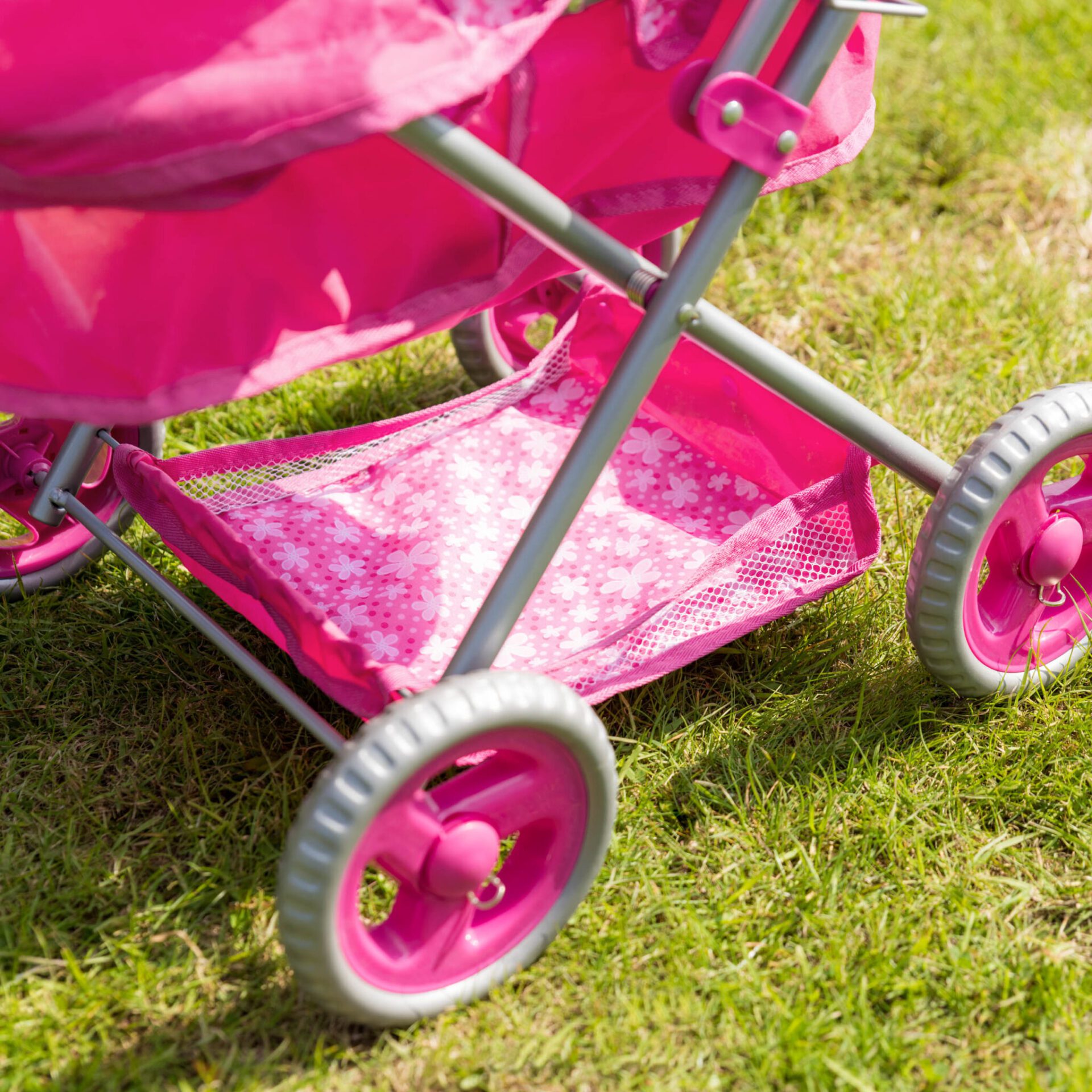 Snuggles Dolls Pram - Image 5