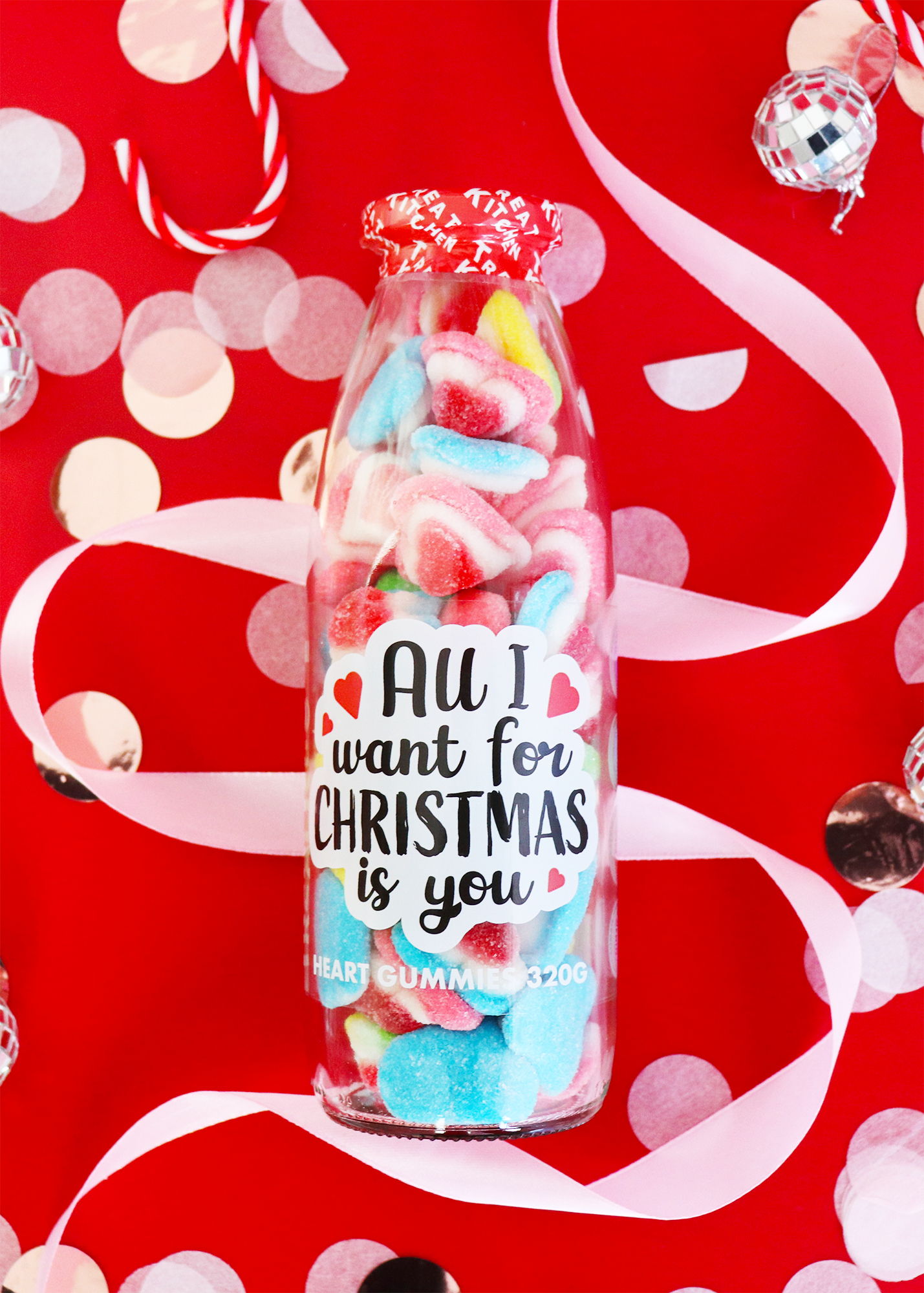 All I Want For Christmas Heart Shaped Gummie 320g Bottle - Image 2
