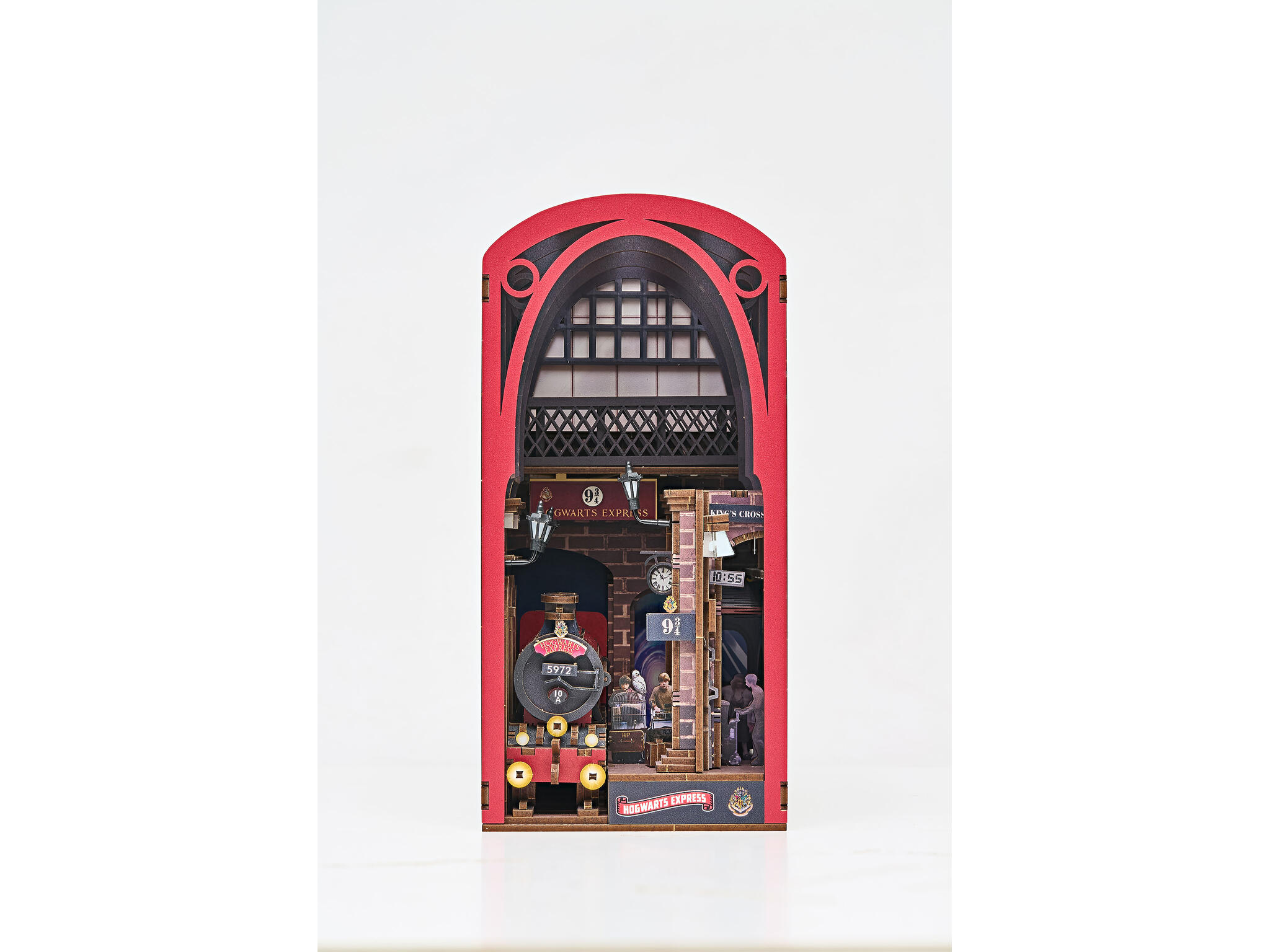 Harry Potter "Hog Warts" Express Book Nook - Image 2